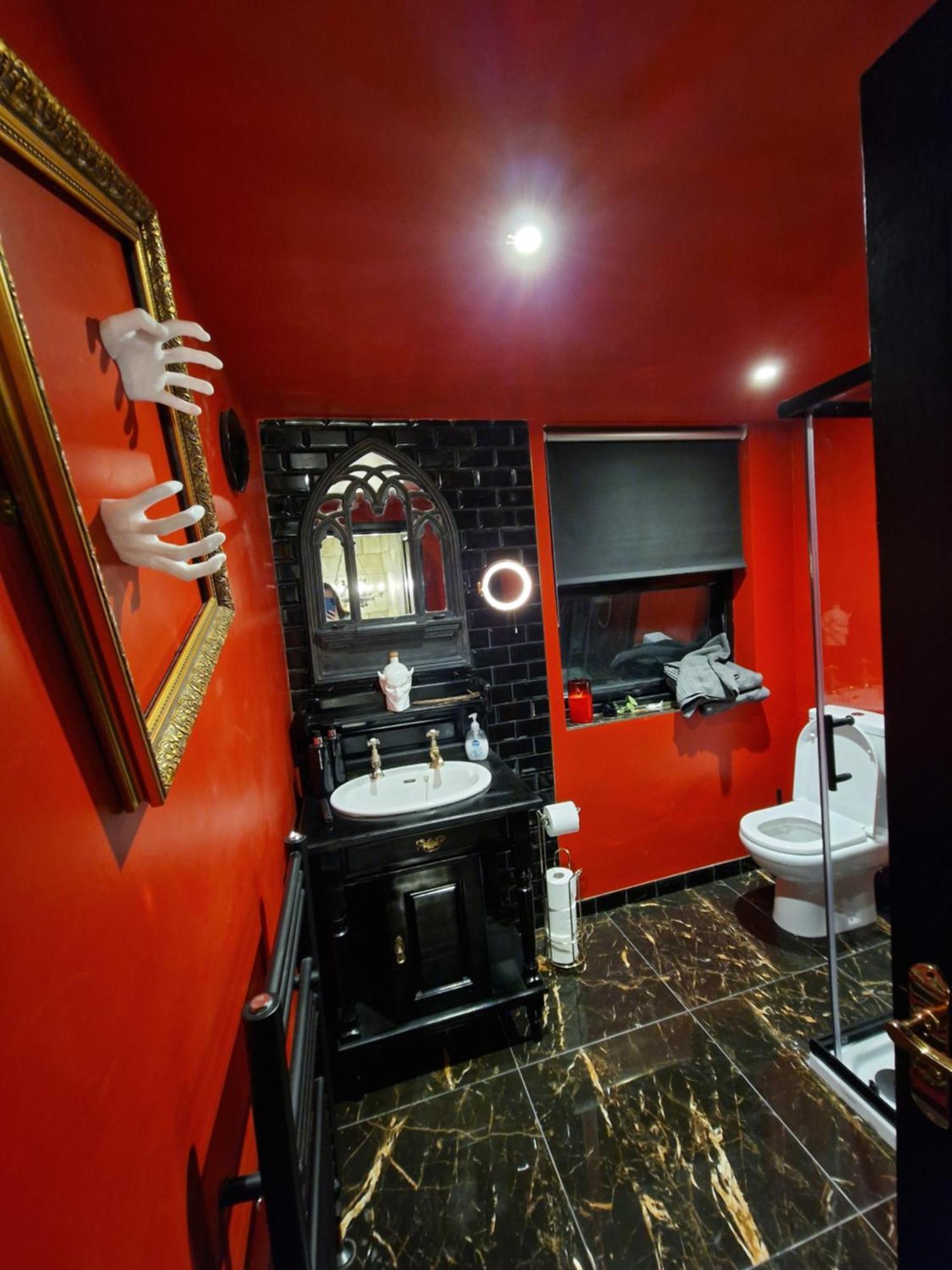 Wednesday'S Family Rooms York Exteriör bild